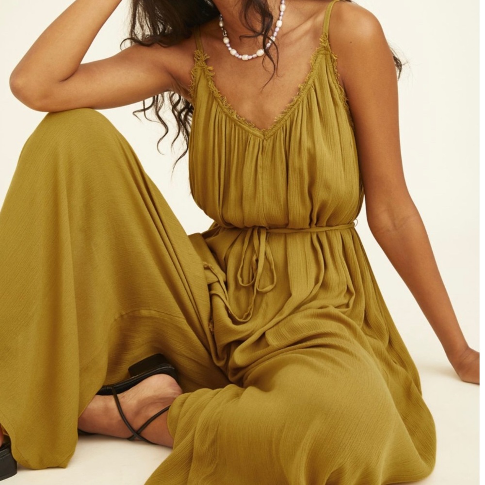 Urban Outfitters Kiari wide leg jumpsuit XS in DARK GREEN